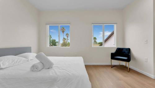 Urban Retreat Fun Relax Self Check-In Hot Tub Foosball Fire Pit Cornhole - Foto 4