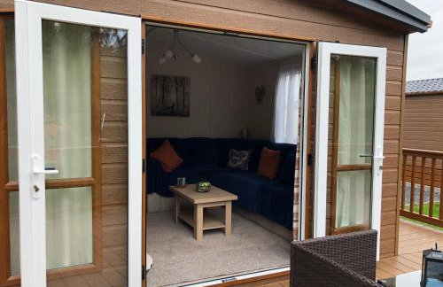 Carre Retreat with private hot tub - Photo 17