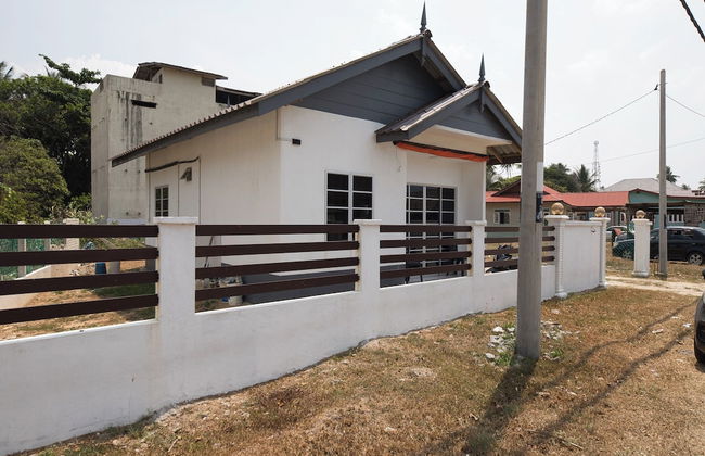 OYO 90976 Pantaistay baturakit - Foto 17