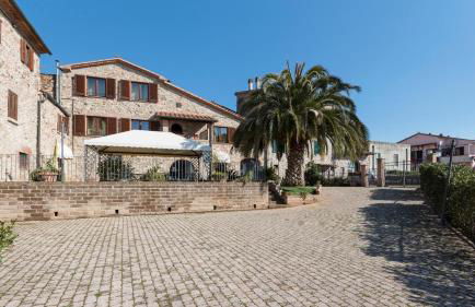 Borgo e Castello - Foto 1