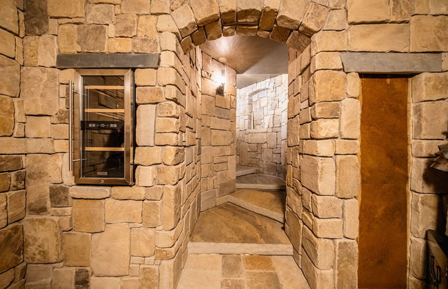 Chateau Fortine Retreat for 6! - Photo 41