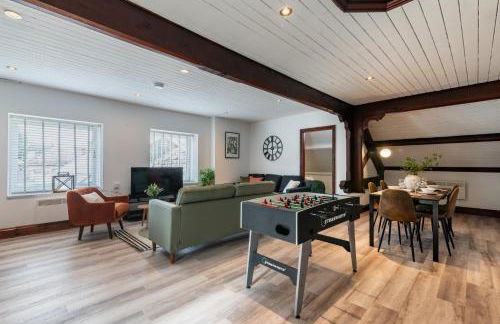 Madison House - Converted Church 5 Bed Pontypool - Photo 8