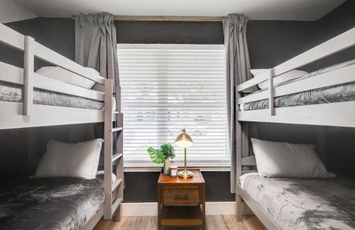 Relaxing Texas Retreat 4BR w Pool & Dream Kitchen - Foto 33