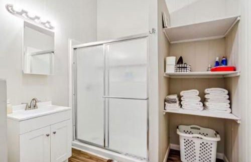 Penthouse on Claiborne - Foto 11