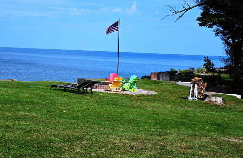 Tree-Top Lake-Front Cottage - Foto 21