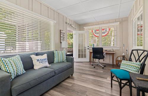 Whispering Arbor by Juniper Holiday + Home - Foto 4