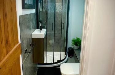 Rooftop One-Bedroom Apartment Near East Midlands Airport - Foto 6