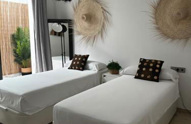 LUXURY House with Stunning Sea Views - Ses Salines - Foto 20