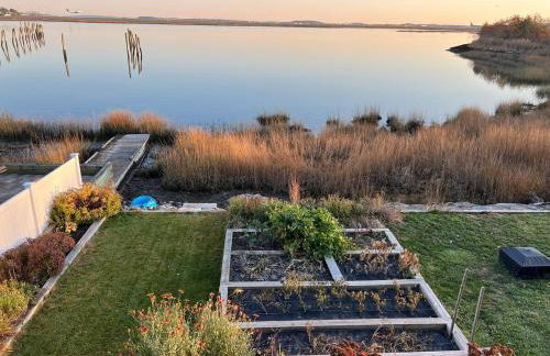 Waterfront Escape - Close to Airport & Downtown - Foto 3