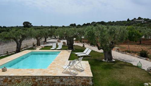 Trulli Lisanna - Exclusive Trulli With Private Pool - Foto 4, Garden, sunbed, Garden view