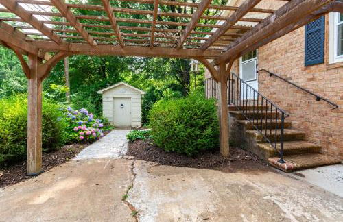 Southern Charm 2BR Greensboro Nest - Foto 8