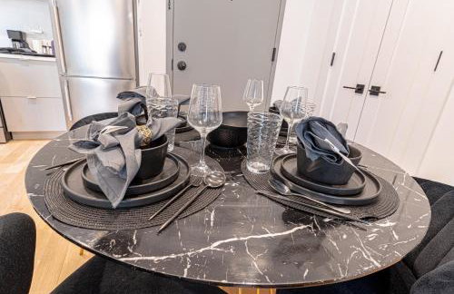 Modern City Hideaway with 1BR & Balcony - Foto 25