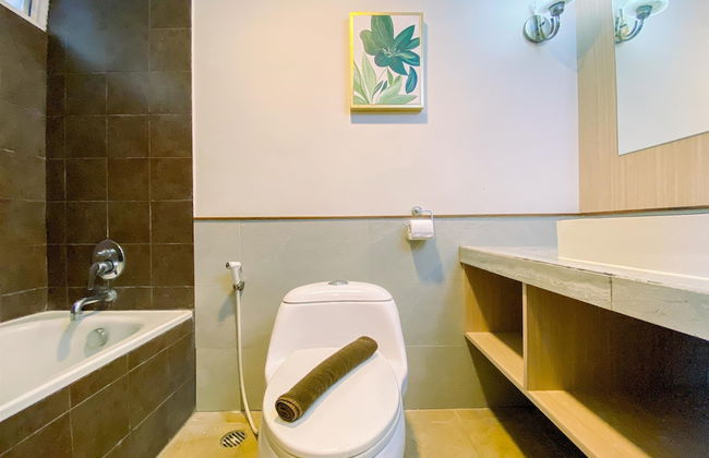 Cozy 2 Bedrooms Sudirman Tower Apartment by Travelio - Foto 16