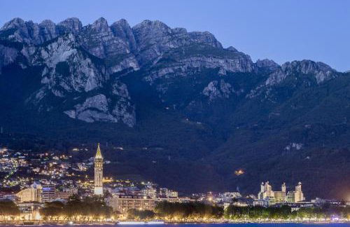 Little Marina Apartment - Lake Como East Side - lake front - Foto 26