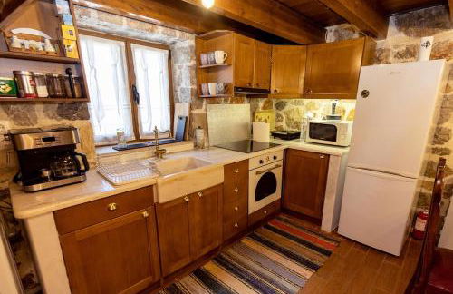 Cheerful 3 bedroom cottage with indoor fireplace - Foto 42