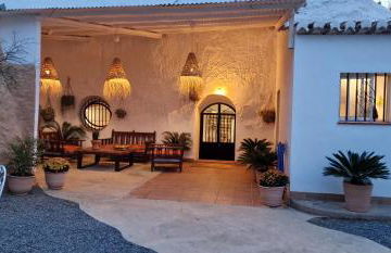 Cueva de la Higuera - Photo 20