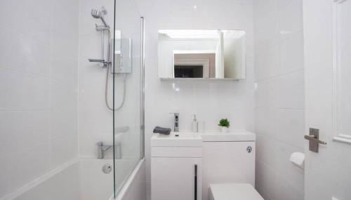 The Warwick Apartment - Foto 3, Shower