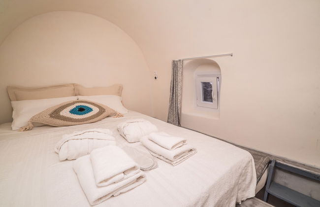 Thetis Cave Houses - Photo 8