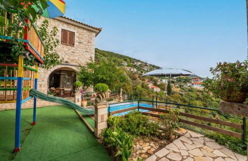 Mountain Oasis - Pool & Playground near Neda Falls - Foto 58