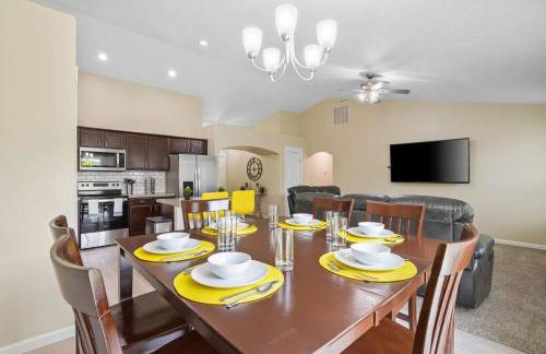 Remodeled, Charming Retreat on the City's Doorstep - Foto 21