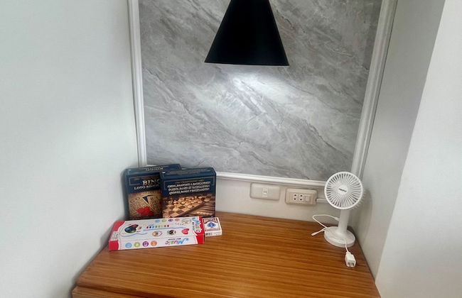 Mesavirre Bacolod | Elegantly Furnished 1BDM w/Balcony @ LOPEZ LUX. - Foto 46