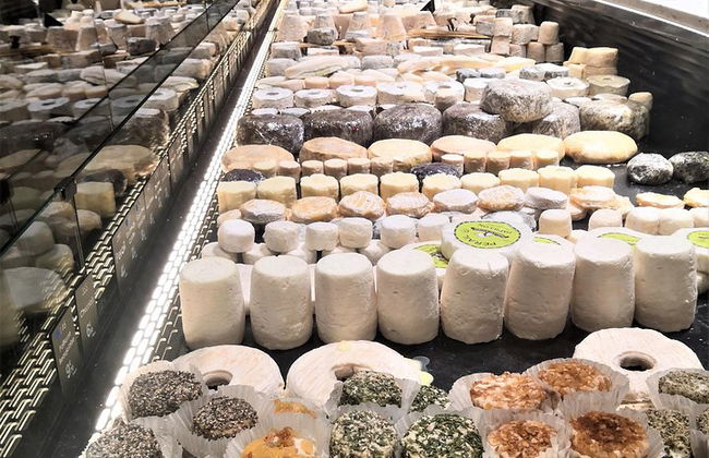 Tour privado de degustación de comida en el mercado matutino de Lyon en Les Halles Paul Bocuse - Foto 12