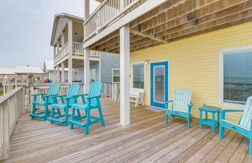 2 Decks, Patio and Views Beachfront Texas Retreat - Photo 28