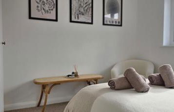 Salisbury City Centre 2-Bedroom Serviced Accommodation-Apartment - PennyVille - Foto 18