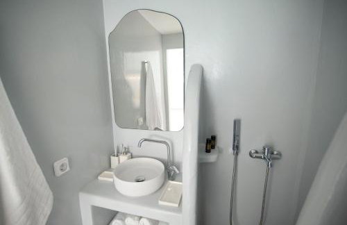 Thavma Milos - Foto 9