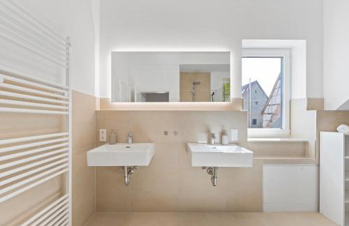 Golden Home with Barbecue, Yoga, Football Table - Photo 11