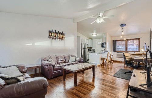 Vaulted Ceilings, Natural Light Apt near Olde Town - Foto 15
