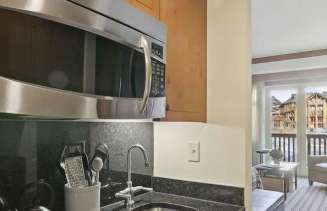 1228/1230 Double Studio @ The Lodge at Spruce Peak - Photo 6