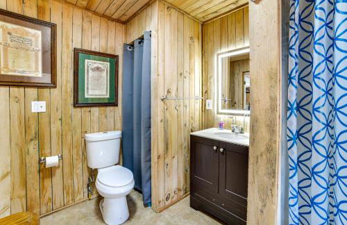 Mtn-View Deck and Grill Creekside Catskills Cabin! - Foto 15