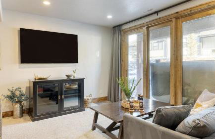 Blue Skies Lakeside Family-friendly Getaway w/ Hot Tub & BBQ - Foto 30