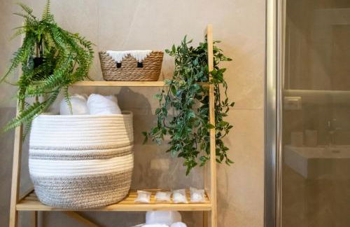 ELIOS LIVING - Parcheggio Privato, Vicino al centro, 200m dal Mare - Photo 35