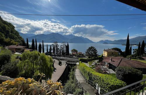 Postcard view 3 minutes walk from the lake - Photo 2