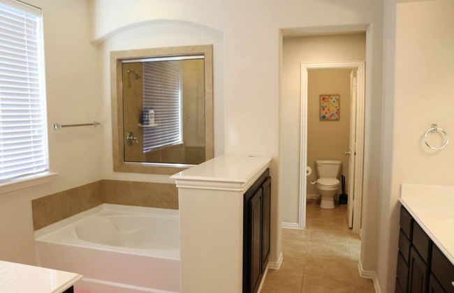 Homify360 5BR Home With Game Room Media Room - Foto 17