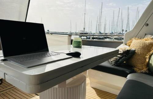 MotorYacht 21 avec équipage - Photo 41