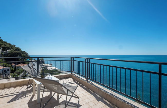 Sky & Sea Apartment by Wonderful Italy - Photo 30