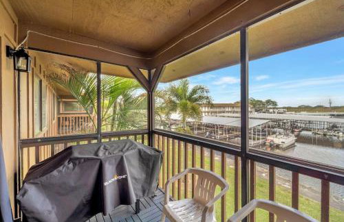 LakeView Fresh and New Bass N Sun King Bed Pool - Photo 3