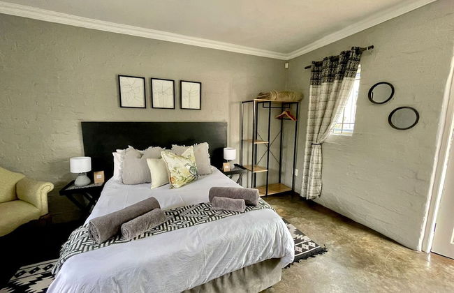 The Minimalist - Photo 23