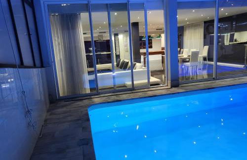 Luxurious Villa Marly II piscina climatizada - Foto 8