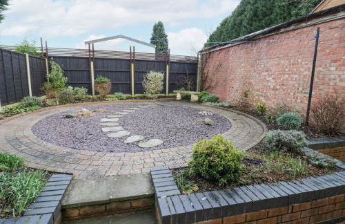 Hen and Chickens - Foto 23