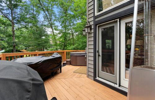 Rustic A-Frame Chalet with Hot Tub & Scenic Views in Mount Jackson, Virginia - Photo 47