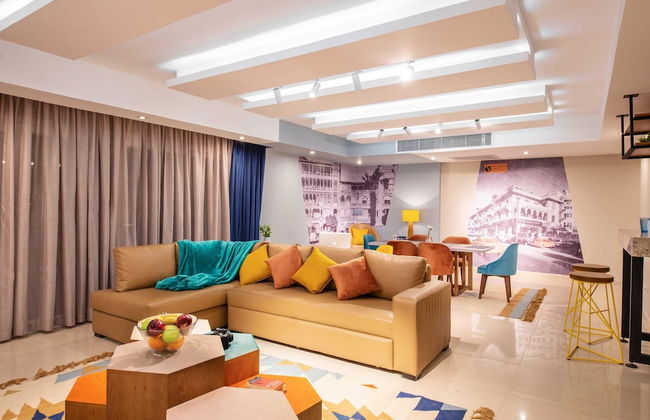 Xuru Stays I Waterfront Designer 2BR - 5 min to Airport - Foto 18