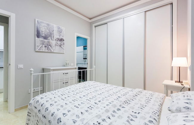 Charming Apt. Historic District - Sol - Photo 9