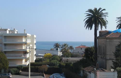 Résidence avec piscine, plage à 100 m, Cannes et Juan les Pins à 5 min, WiFi - Foto 2