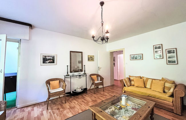 2 bedroom Apartment in Traben-Trarbach with garden - Photo 8