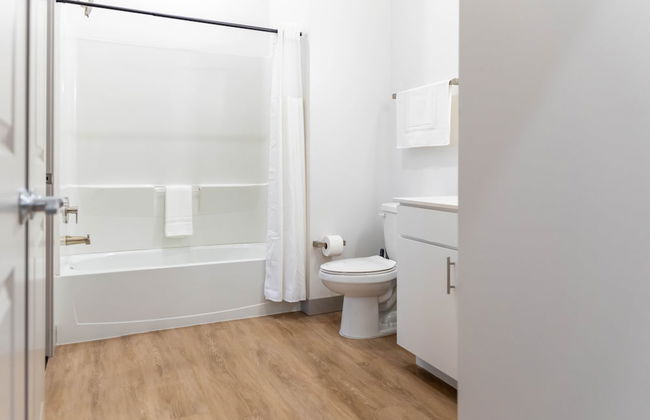 Brand New Suite in Kansas City - Photo 35