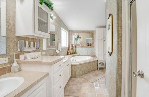 3 bed 2 bath with office room-with futon bed on Weiss Lake - with community ramp & dock - Photo 21